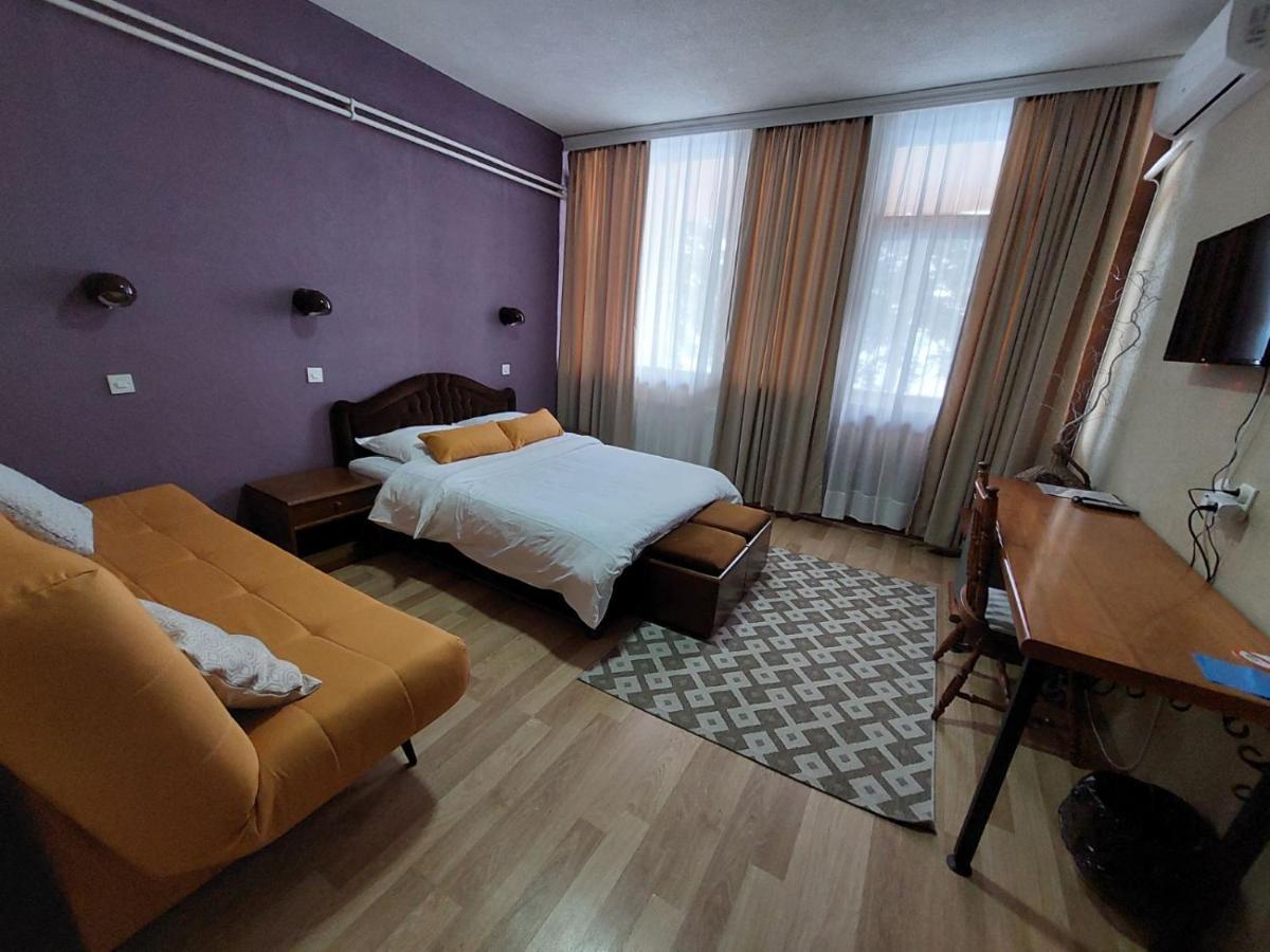 Lakeview Hotel And Resort Otesevo Exterior foto