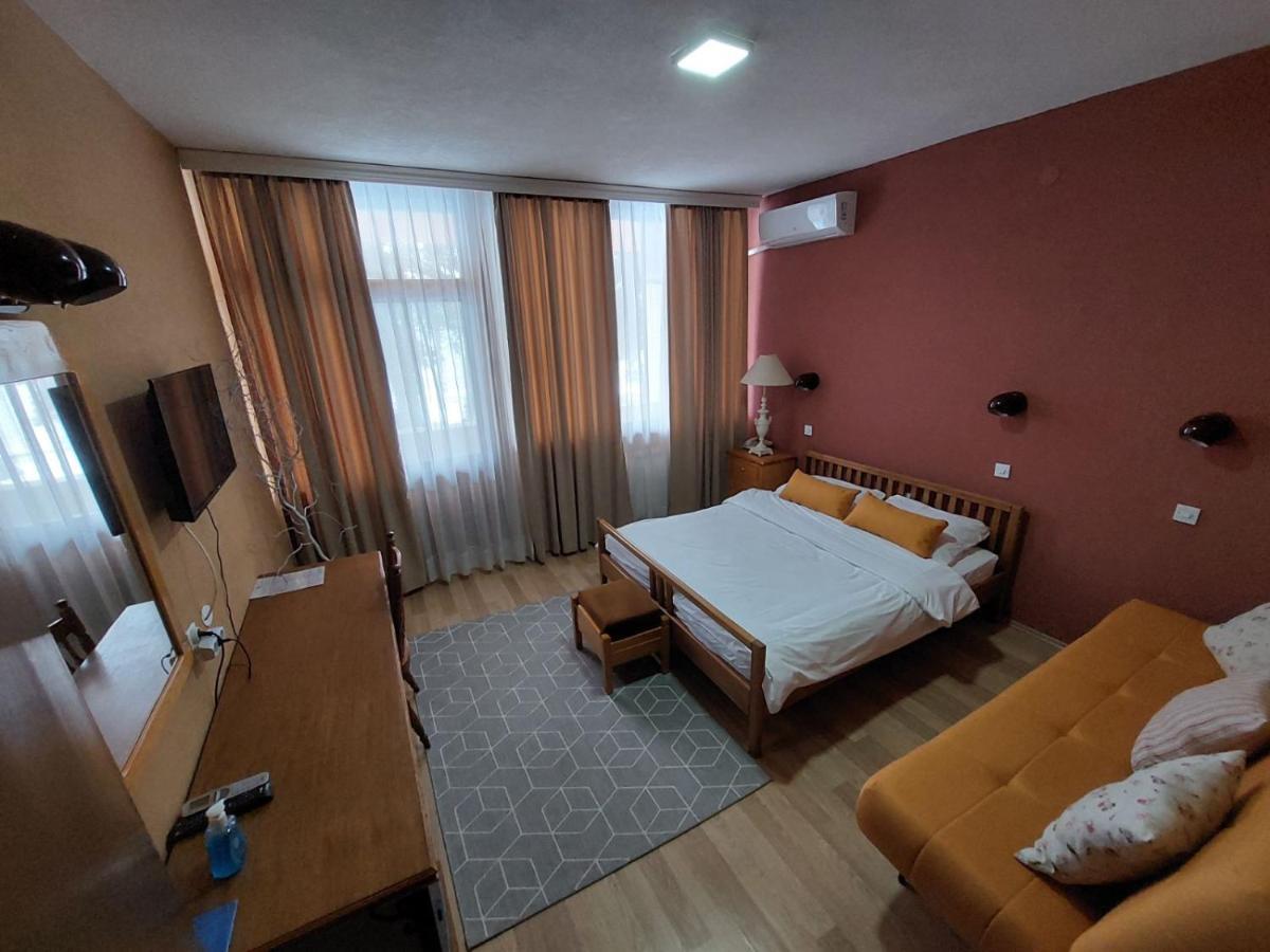 Lakeview Hotel And Resort Otesevo Exterior foto