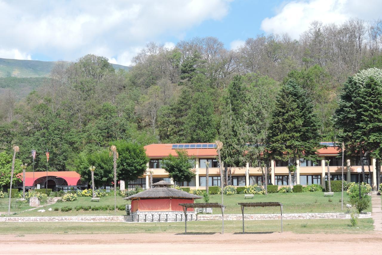 Lakeview Hotel And Resort Otesevo Exterior foto
