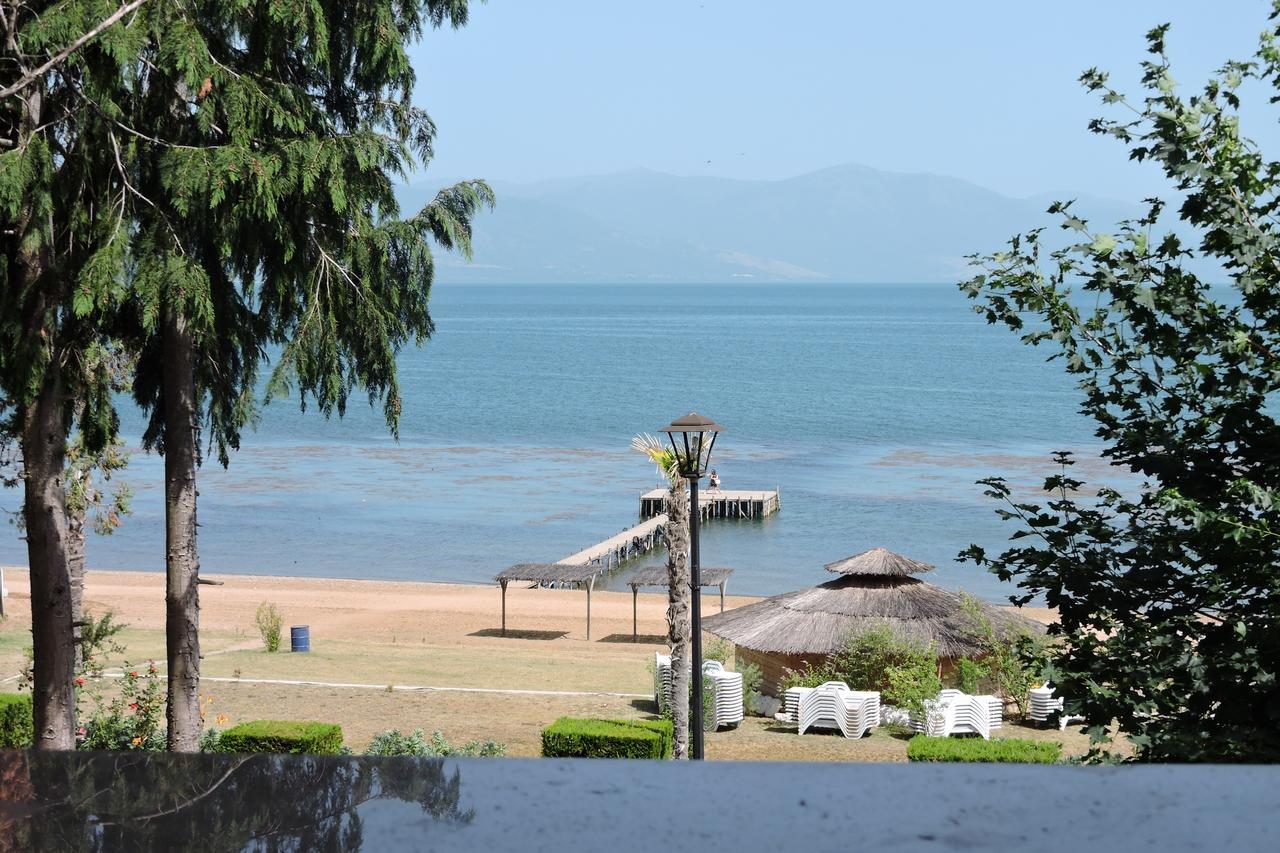Lakeview Hotel And Resort Otesevo Exterior foto